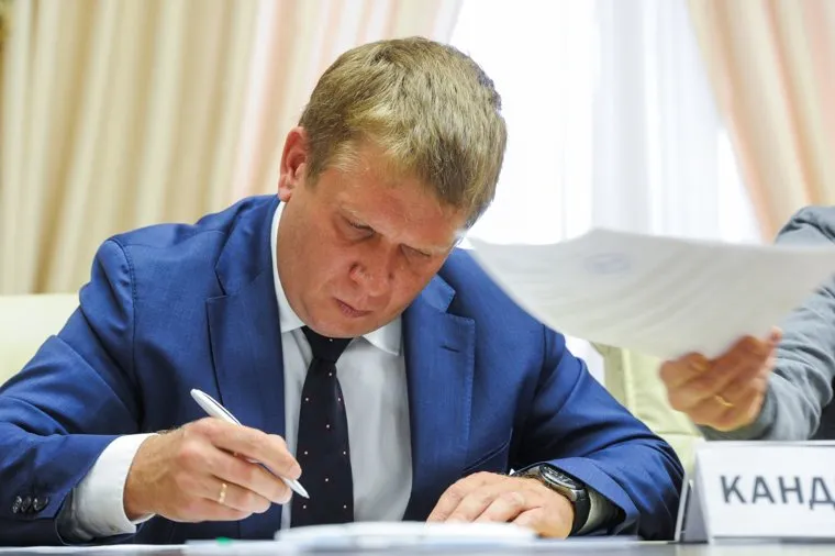 Смышляев Сергей подает документы в кандидаты на пост губернатора. Челябинск