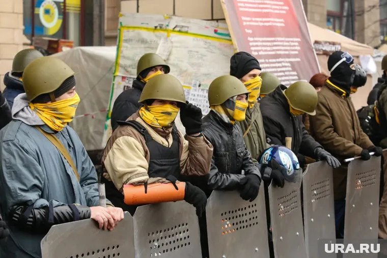 Участники протестов выкрикивают лозунги 2014 года