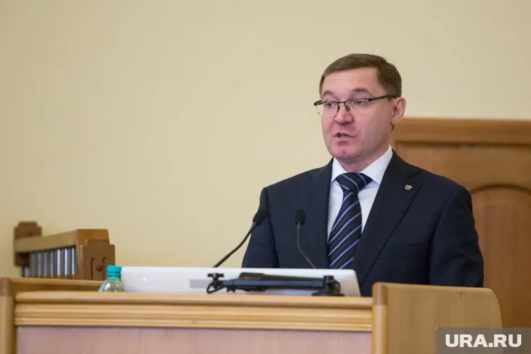 Среднемесячный доход губернатора Владимира Якушева составляет около 1 миллиона рублей