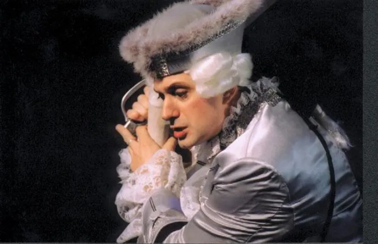 У Николая Капленко был редкий дар – он умел петь одинаково хорошо и классический репертуар, и мюзиклы, и эстраду, и роковые песни