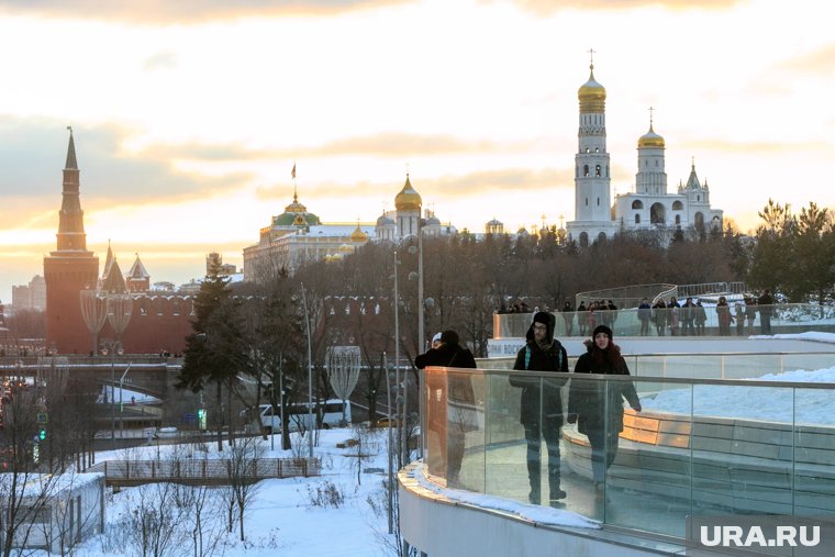 От плюса к минусу за ночь: каким будет декабрь 2025 в Москве и Петербурге