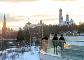 От плюса к минусу за ночь: каким будет декабрь 2025 в Москве и Петербурге