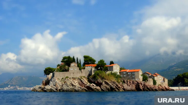 Черногория намерена изменить правила въезда для россиян