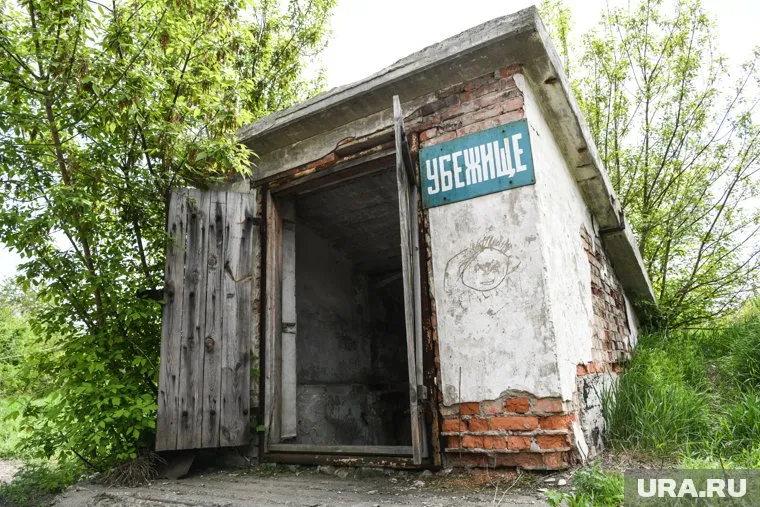 В бомбоубежище, согласно заказу, должны быть отлажены противовзрывные устройства (архивное фото)