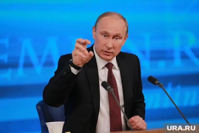 Владимир Путин попросил правительство отвечать за свои слова