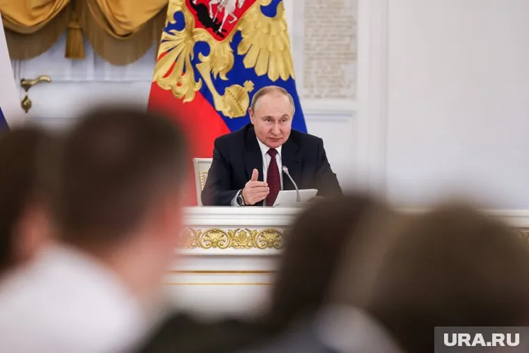 Владимир Путин подсинил себе западных лидеров, заявил Олег Соскин