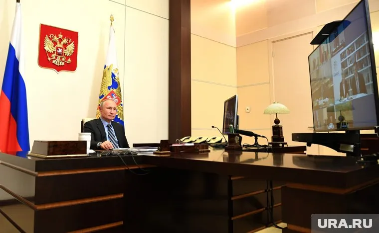 Владимир Путин дал Правительству задания по подготовке к созданию федеральной территории