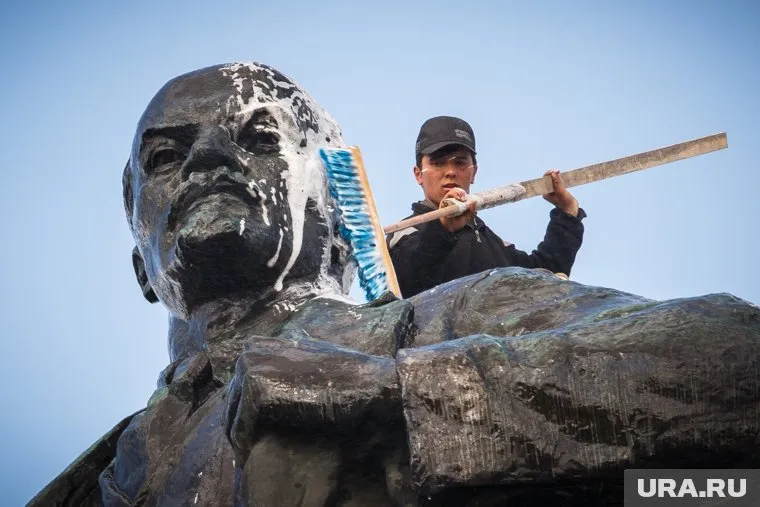 Югорских коммунистов не сплочает идеология, а разобщает бизнес