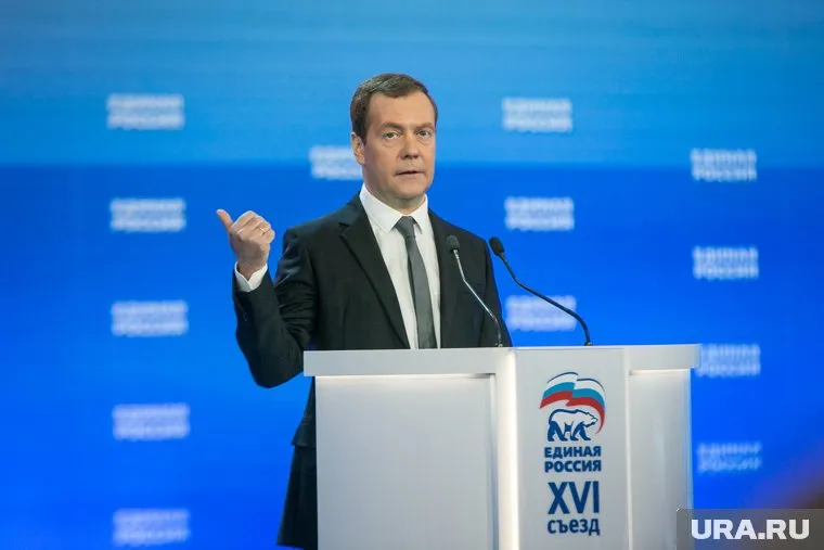 Дефолт России может обернуться дефолтом Европы, считает Дмитрий Медведев