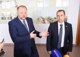 Губернатор Шумков отменил международную поездку с полпредом Цукановым