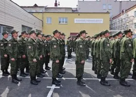 В Тюмени мобилизованные отправляют собранные вещи и амуницию обратно домой