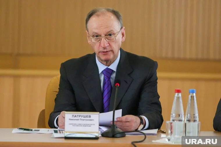 Секретарь Совбеза Николай Патрушев поручил уральским губернатором развивать молодежь