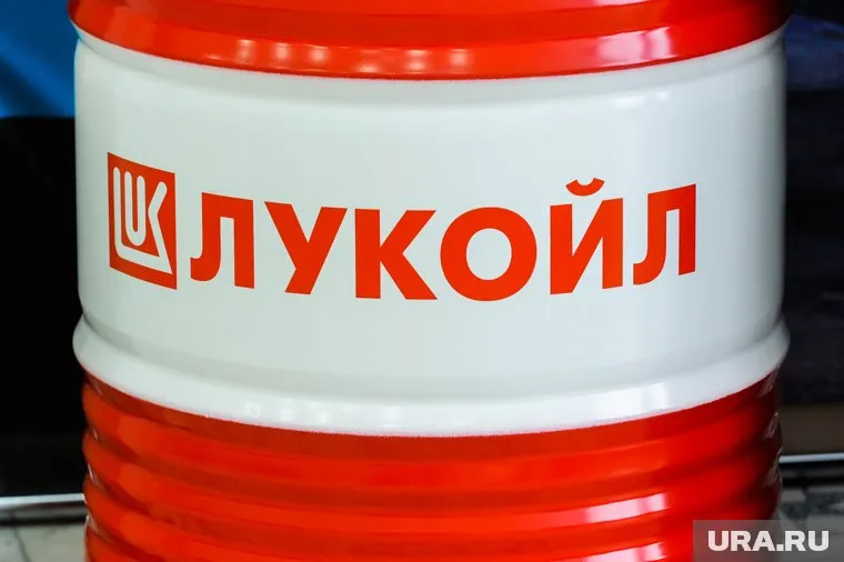 Правительство ввело новый временный запрет на экспорт автомобильного бензина