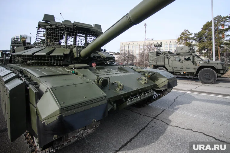 Президент Владимир Путин похвалил танки уральского гиганта УВЗ (архивное фото)