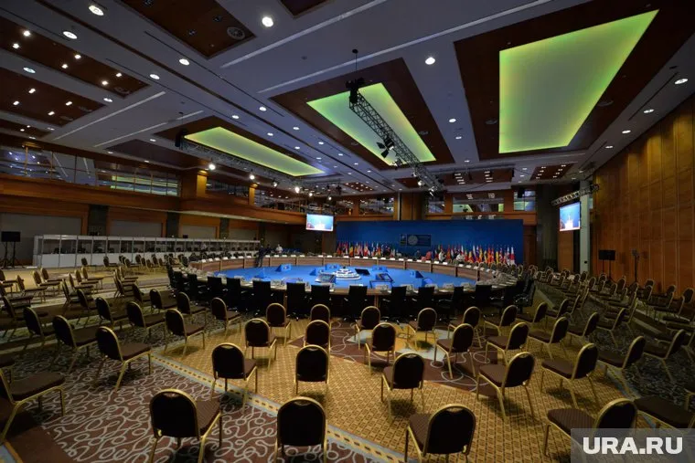 НАТО не сможет оказать поддержку Украине при прямом вмешательстве в конфликт, заявил Скотт Риттер