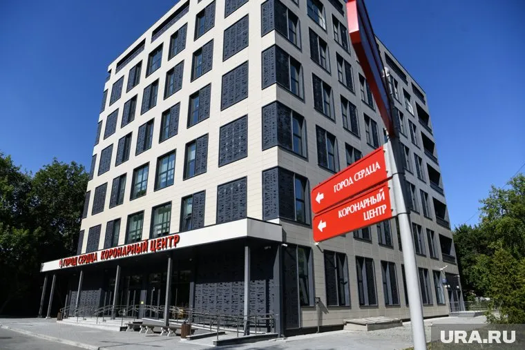 На открытие центра ждут губернатора Свердловской области Евгения Куйвашева и министра здравоохранения РФ Михаила Мурашко