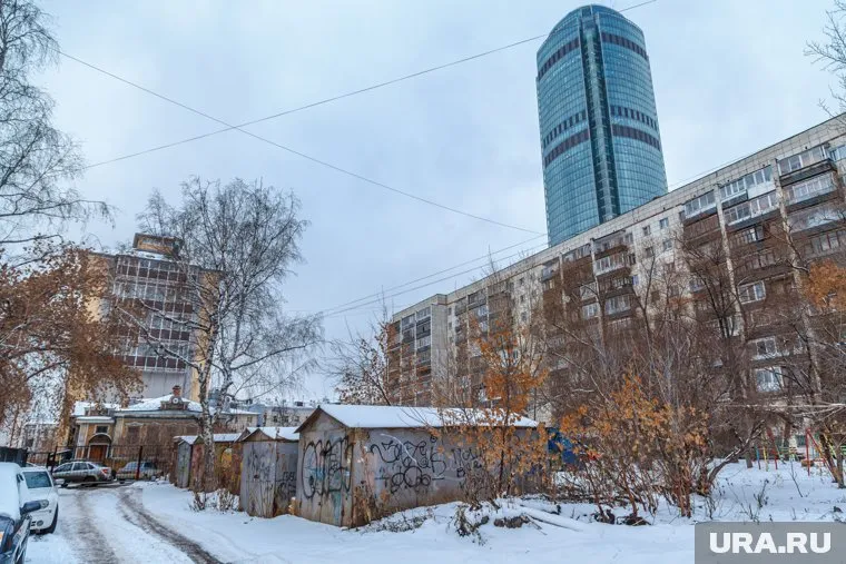 Что будут делать с освобожденными участками, когда гаражи снесут, Галямов уточнять не стал