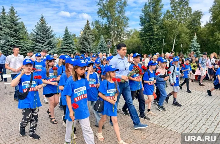 Виген Мхитарян организовал работу трудовых отрядов в пяти школах Челябинска