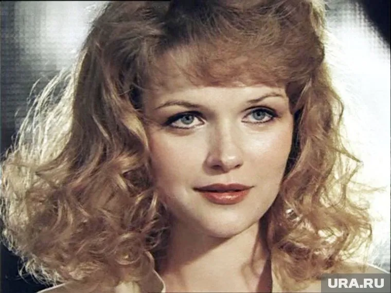 Актриса Александра Яковлева призналась, что борется с раком