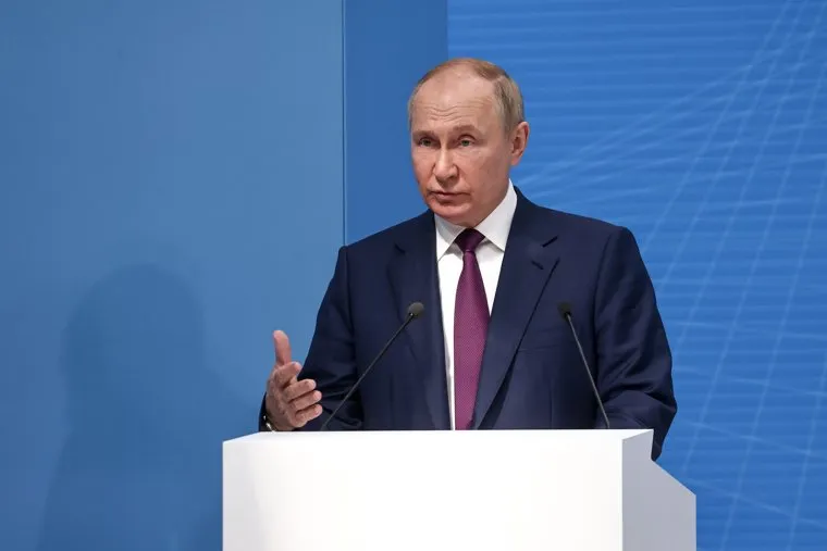 Владимир Путин на пленарном заседании форума АСИ. Москва