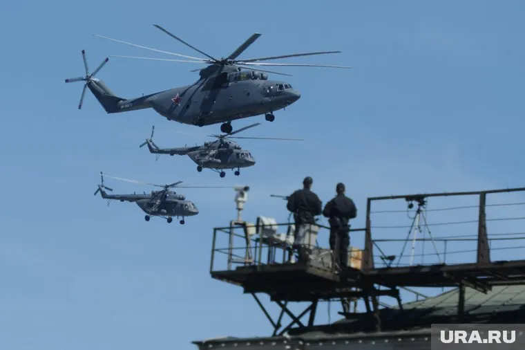 Участие в параде примут вертолеты и советские самолеты