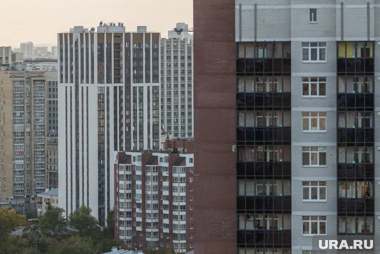 Уменьшение площади квартиры распространено в крупных городах России, сказал Константин Барсуков