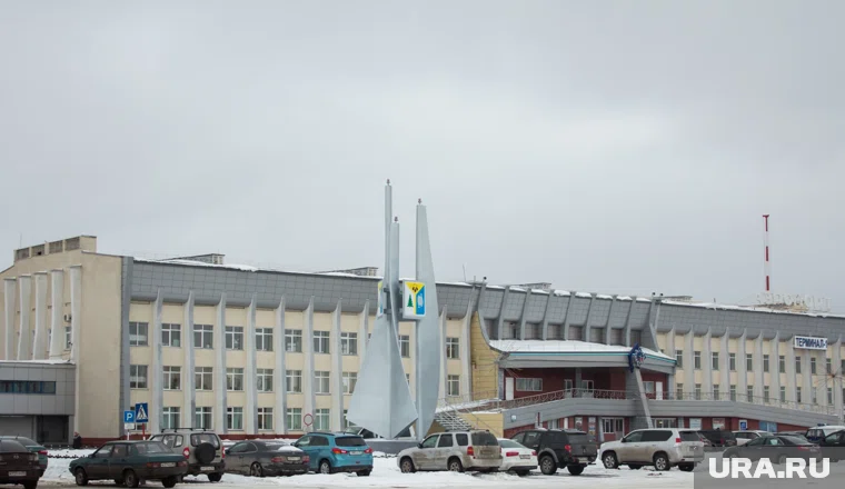 Имя легендарного нефтяника Виктора Муравленко носит аэропорт в Нижневартовске