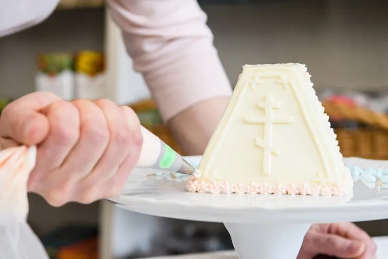 Подготовка к Пасхе в Ново-Тихвинском монастыре. Екатеринбург