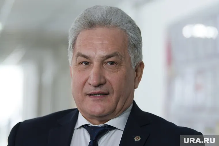 Юрий Биктуганов приветствует реформу в патриотическом воспитании школьников