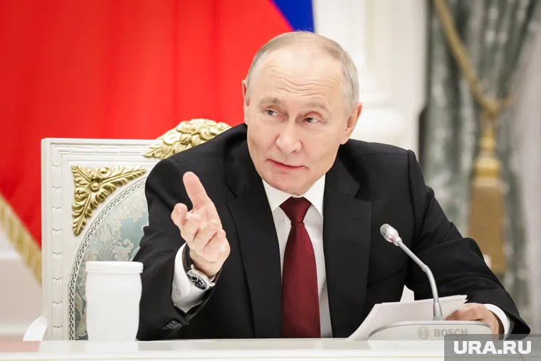 Владимир Путин поздравил мужчин с 23 февраля