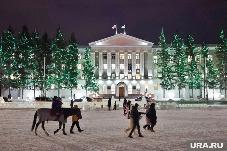 Курганцы считают, что прокатчики находятся на площади нелегально и отмечают угрозу, которую они несут для жителей