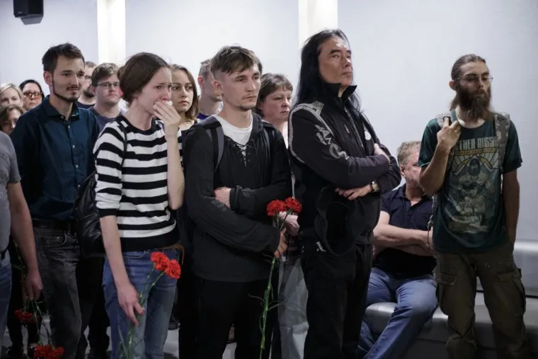 Прощание в уличным художником Александром Жуневым. Пермь