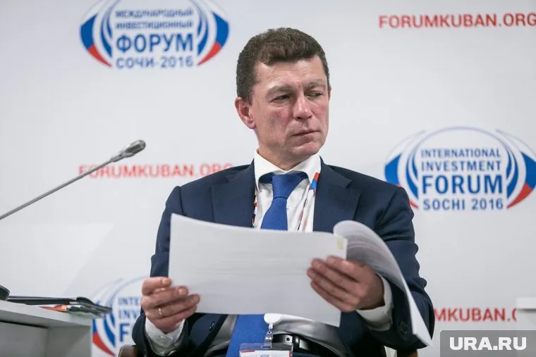 Максим Топилин считает, что финансовые надбавки трогать нельзя