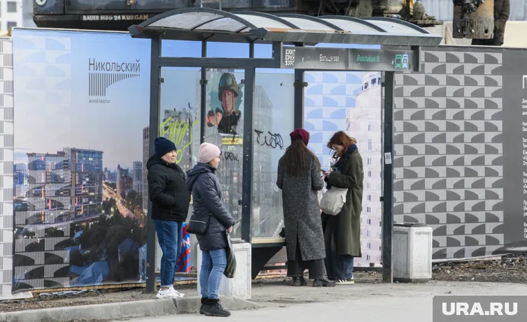 В Екатеринбурге ставят уфимские навесы