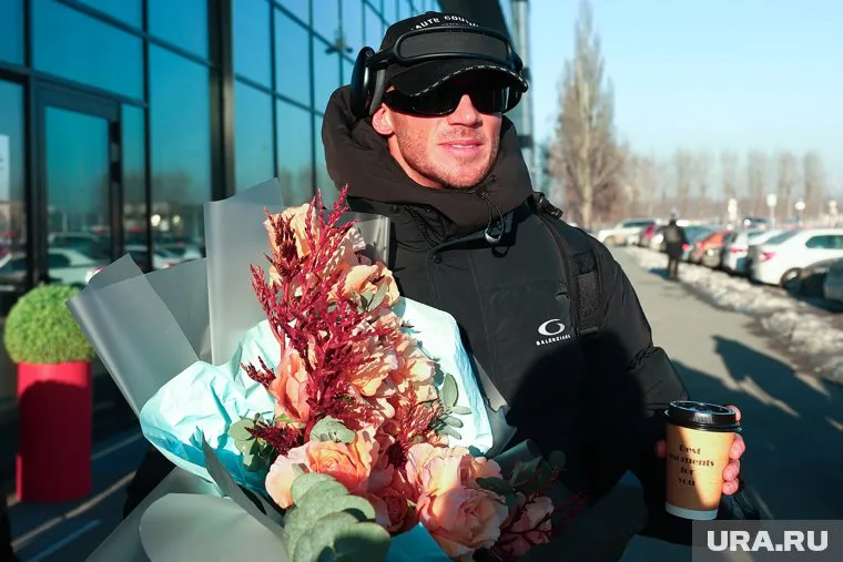 Олега Майами в Екатеринбурге встречали цветами