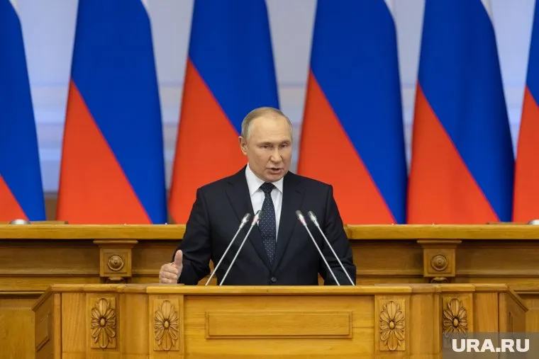 По словам Путина, пусть киевские власти сами решают, как решать проблему с вывозом зерна