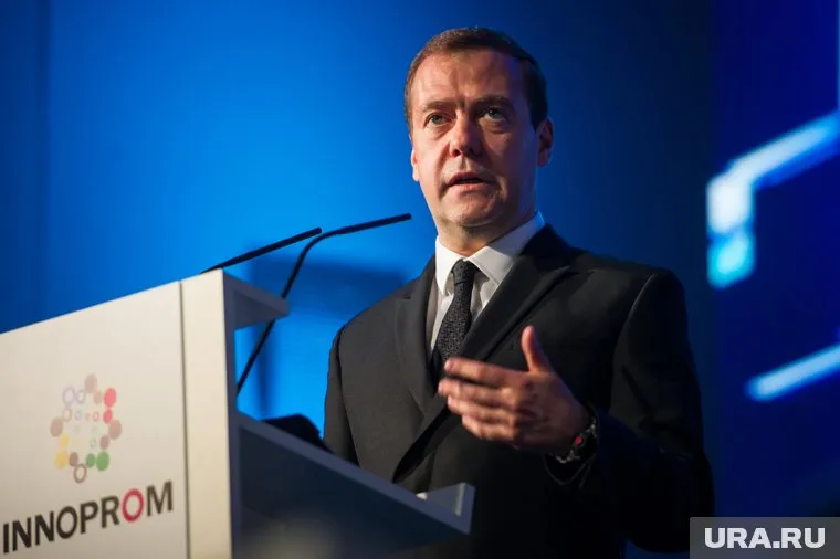 Медведев заявил, что за срыв сроков гособоронзаказа может последовать уголовная ответственность