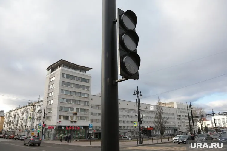 Светофоры на указанных перекрестках не будут работать практически весь день