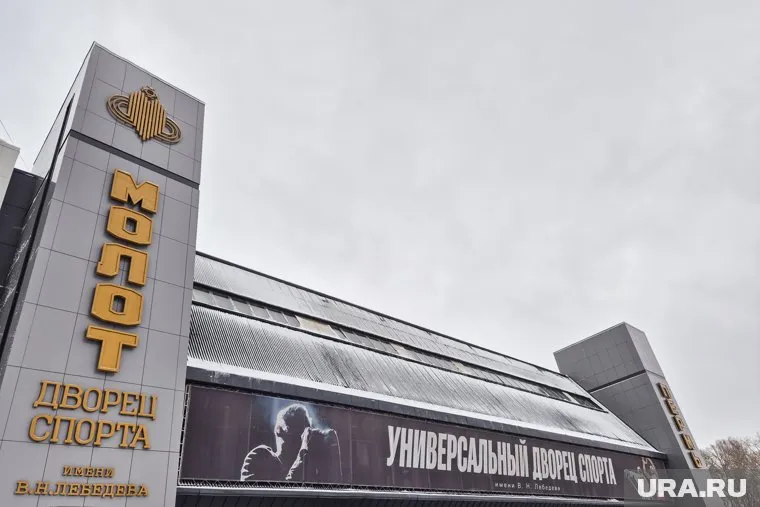 На первом этапе начали обновление центрального зала