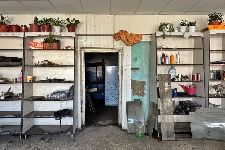 Штаб за Кировским мостом и магазин Тобол. Курган