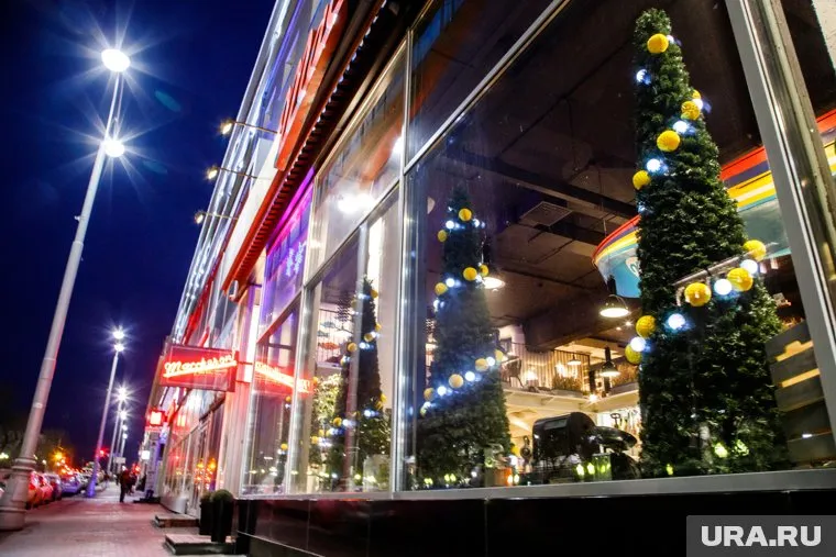 Во время новогодних распродаж покупатели часто теряют голову