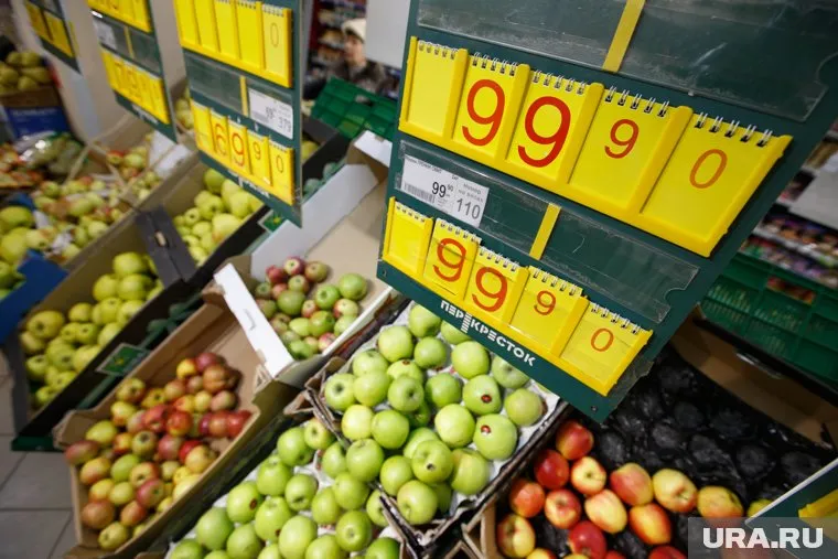 Для остановки роста цен на продукты нужно увеличить размер субсидий для лизинговых компаний, считают в Минтрансе РФ