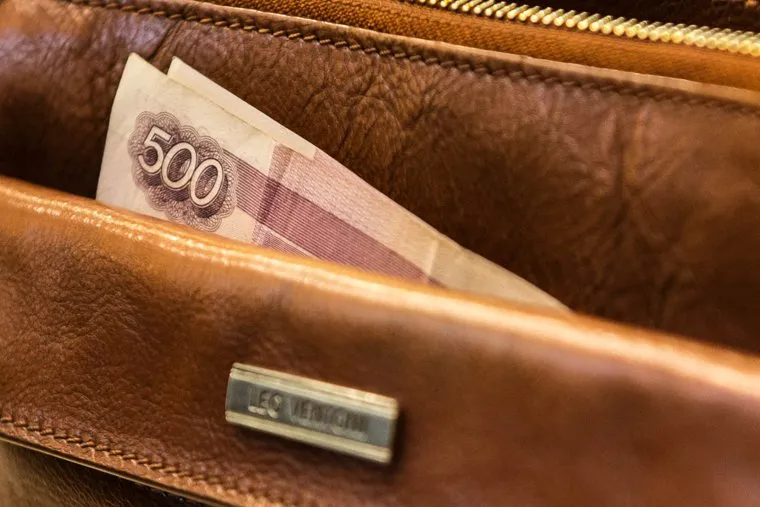 Начало продажи iphone 6. Екатеринбург