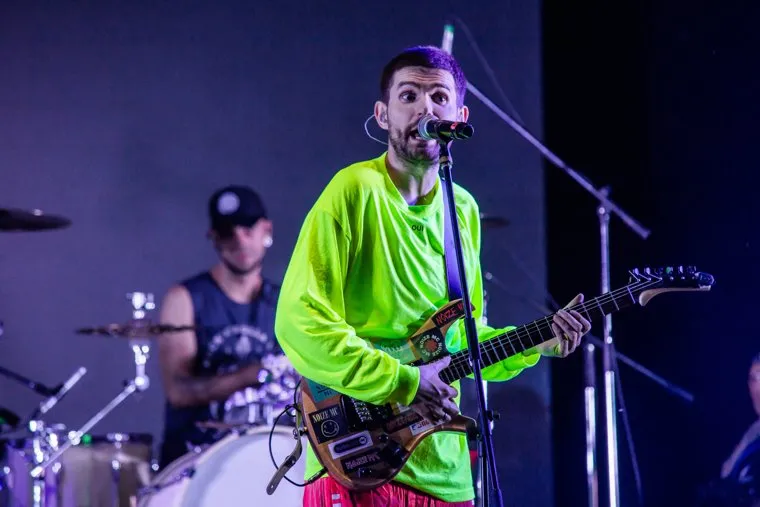 Выступление Noize MC на фестивале "Старый Новый Рок". поселок Заречный, Свердловская область