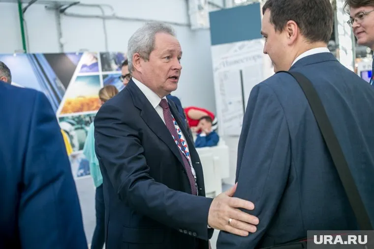 Виктор Басаргин зазывает в свою команду умельцев выигрывать выборы