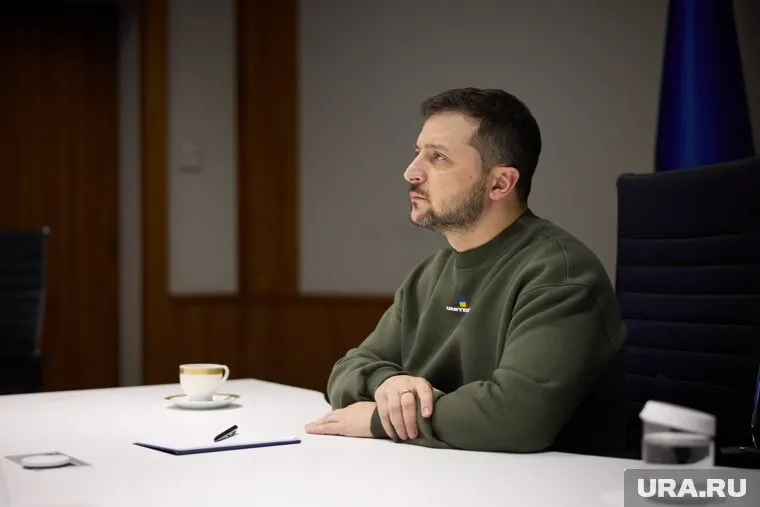 Вылет российских истребителей не должен парализовывать всю Украину, заявил Владиимр Зеленский