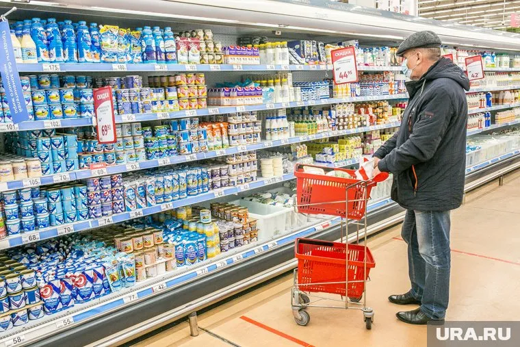 Россияне стали тратить все свои деньги на продукты