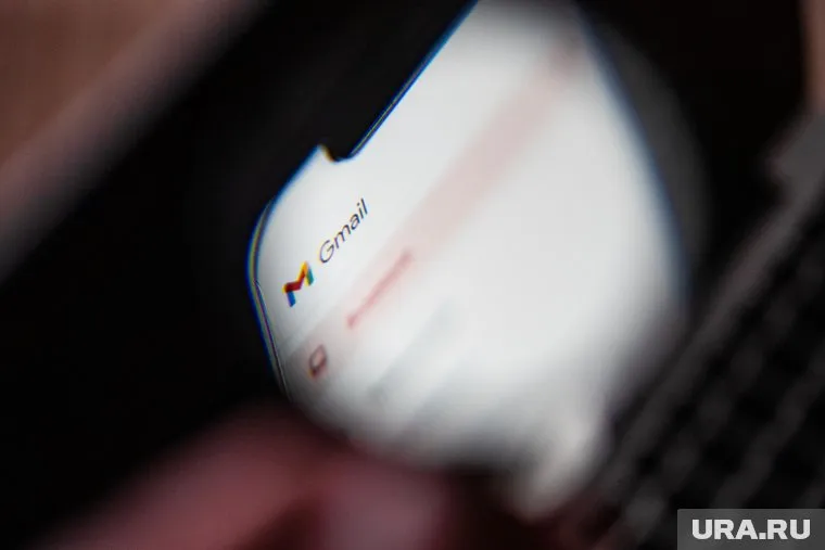 Приложение Алексея Навального требуют запретить устанавливать на смартфоны