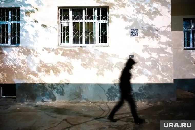 Мигрант с друзьями скрылся после ужина на черной Lada