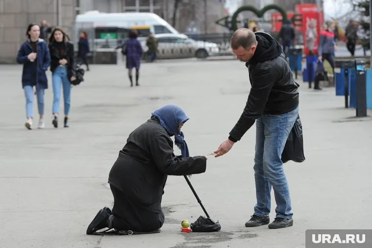 Бедных россиян, на самом деле, не так уж и много, утверждает авторитетный эксперт